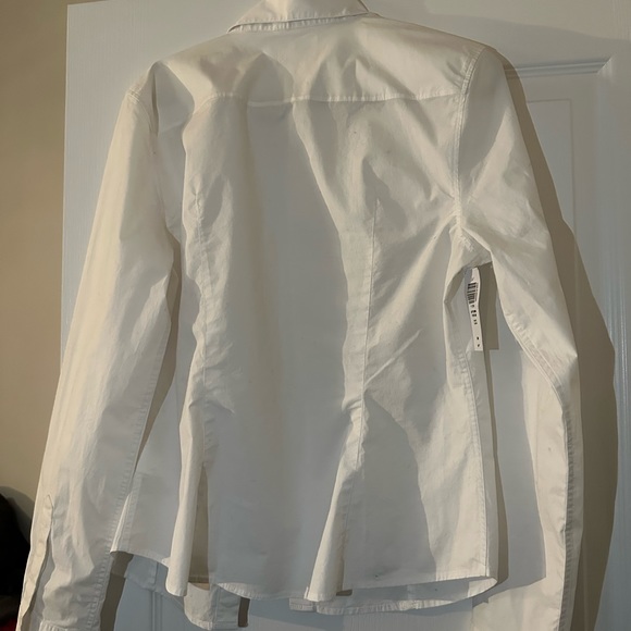 ARITZIA- white fitted button down - Picture 2 of 2